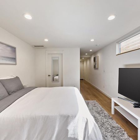 Modern Apartment Near Light Rail Seattle Exteriér fotografie